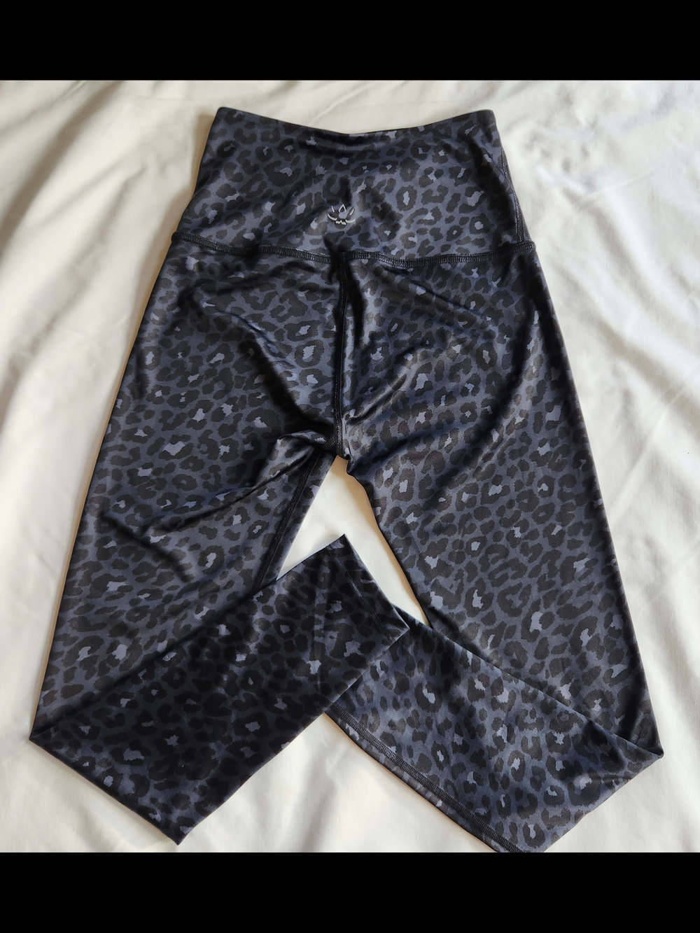 Beyond Yoga Small Blue And Black Leopard Print High-Rise Leggings